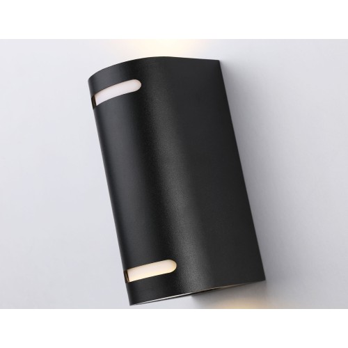 Уличный настенный светильник Ambrella Light Garden ST3744