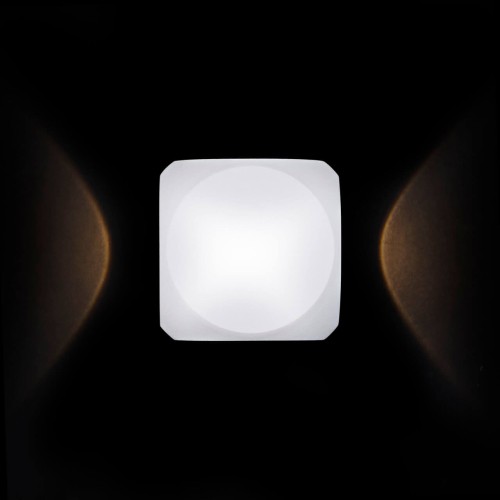 Уличный настенный светодиодный светильник Maytoni Bond Street O015WL-L4W