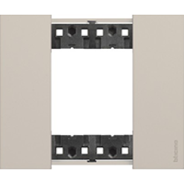Рамка на 1 пост, 2 модуля - Немецкий/Итальянский стандарт. Цвет Песочный. Bticino серия Living Now. KA4802KM