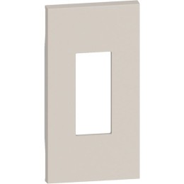 Лицевая панель розеток компьютерных и телефонных 2 модуля. Цвет Песочный. Bticino серия Living Now. KM07M2