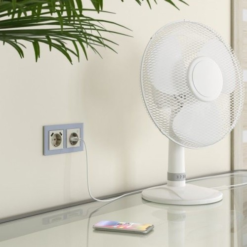 W1171603 Умная встраиваемая розетка с заземлением с защитными шторками слоновая кость Werkel a056421