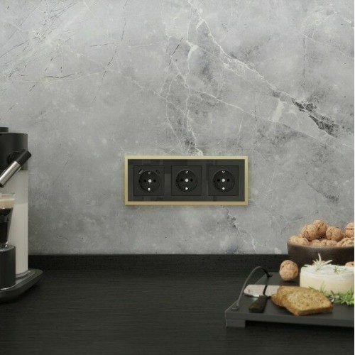 W0032852 Рамка на 3 поста Baguette (черный/латунь) Werkel a060241