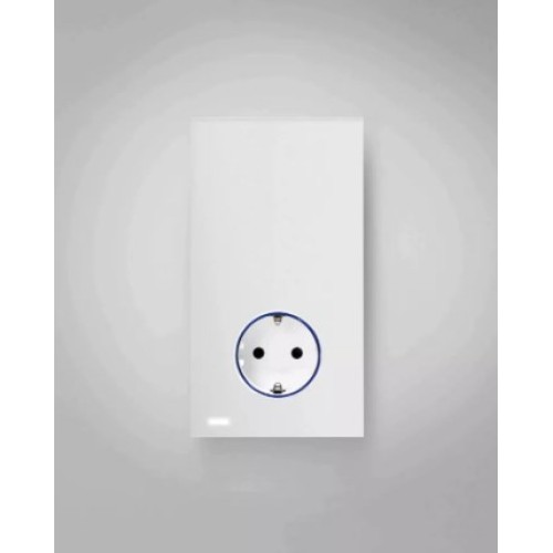 Hub Pro iO с розеткой Schuko 2Р+Е 16А 230В~ белый матовый Simon 100, 10034108-230