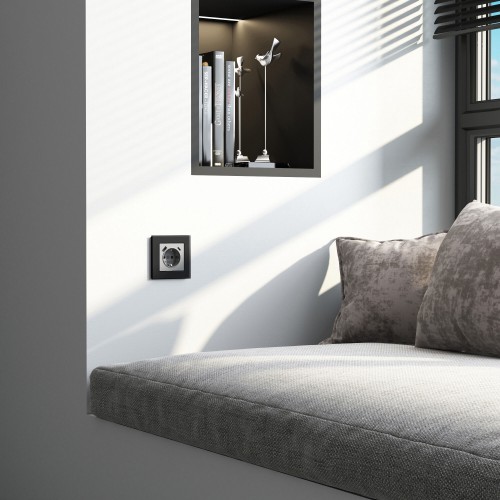 Рамка на 1 пост Senso (черный, стекло soft-touch) Werkel W0013108 a064572