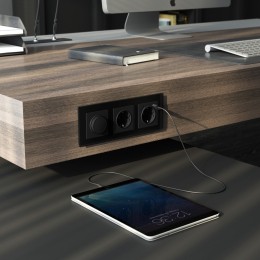 Рамка на 3 поста Senso (черный, стекло soft-touch) Werkel W0033108 a064574