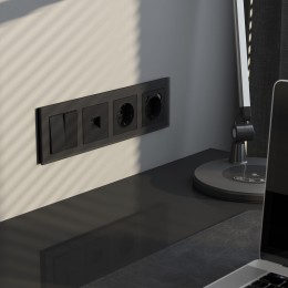 Рамка на 4 поста Senso (черный, стекло soft-touch) Werkel W0043108 a064575