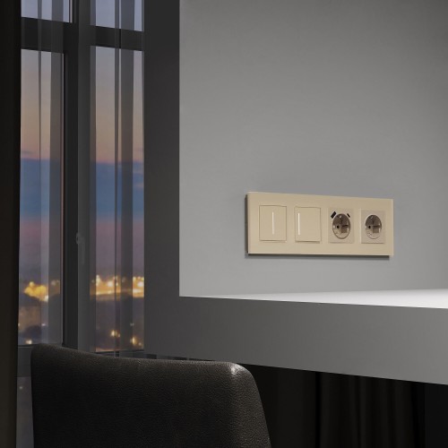 Рамка на 4 поста Senso (шампань, стекло soft-touch) Werkel W0043111 a064579