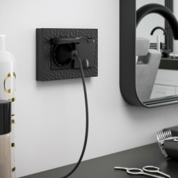 W1172208 Розетка двойная влагозащ. с зазем. с защит. крышками и шторками (черный матовый) Werkel a057286