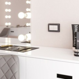 W1172213 Розетка двойная влагозащ. с зазем. с защит. крышками и шторками (перламутровый рифленый) Werkel a057289