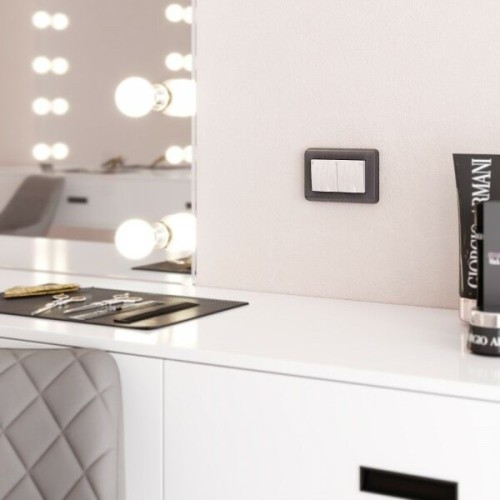 W1172213 Розетка двойная влагозащ. с зазем. с защит. крышками и шторками (перламутровый рифленый) Werkel a057289