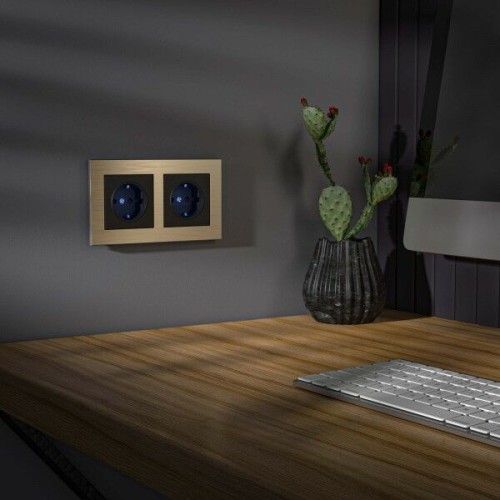 W1171408 Розетка с подсветкой черный матовый Werkel a054523