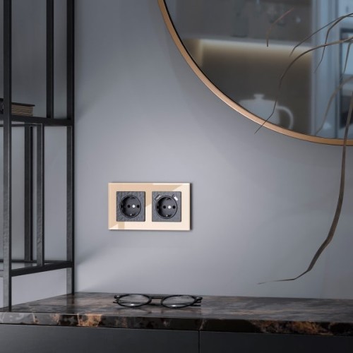 W1271108 Розетка с заземлением и шторками (черный) Hammer Werkel a052052