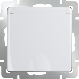 W1171201 Розетка влагозащ. с зазем. с защит. крышкой и шторками (белая) Antik Werkel a051120