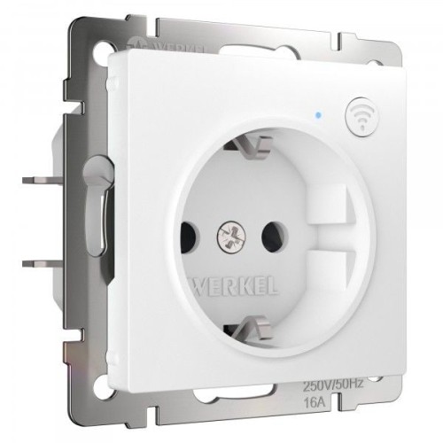 W1171601 Умная встраиваемая розетка с заземлением с защитными шторками белая Werkel a056417