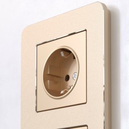 W0042611 Рамка на 4 поста (шампань) Platinum Werkel a059220