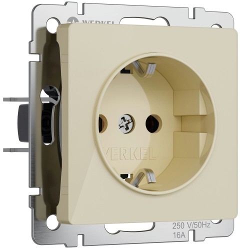W1171143 Розетка с заземлением и шторками (айвори акрил) Werkel a064061