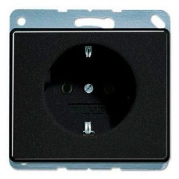 SL521KISW SL 500 Черный Розетка с/з с защитными шторками винт зажим Jung