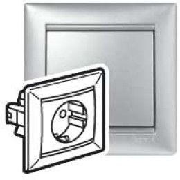 770123 Valena Розетка 1-ая с/з литая Legrand