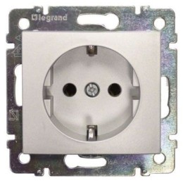 770120 Valena Розетка 1-ая с/з Legrand