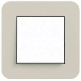 0211418	 Рамка с белой подложкой E3 Светло-бежевый / Белый 1-постовая Gira