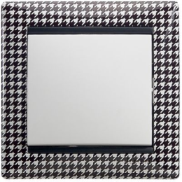 770420 Рамка Valena Гусиные лапки 1-постовая Legrand