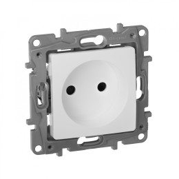 672234 Розетка 2К со шторками - немецкий стандарт - винтовые зажимы - 16 А - 250 В~ - Etika - белый Legrand