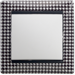 770420 Рамка Valena Гусиные лапки 1-постовая Legrand