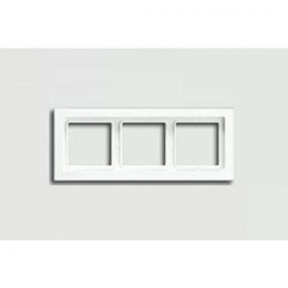 LSD983WW Рамка LS Design Белый 3-постовая Jung