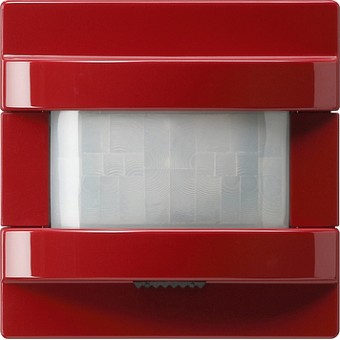 067143 Накладка датчика движения Komfort для верхней зоны установки System 2000 Красный Gira S-color