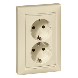 774371 Valena Розетка 2-ая с/з с защитными шторками Legrand
