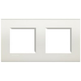 LNA4802M2BI Рамка LivingLight Квадрат Белый 2+2 модуля Bticino