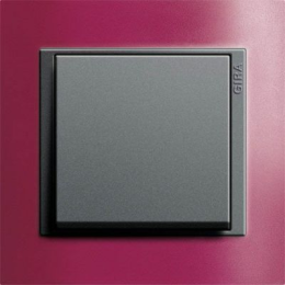 021188 Рамка Event Красный / Черный 1-постовая Gira