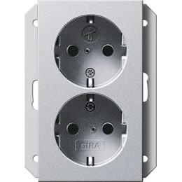273126 Двойная розетка с заземляющими контактами для 1-местной коробки скрытого монтажа с защитой от детей Алюминий Gira