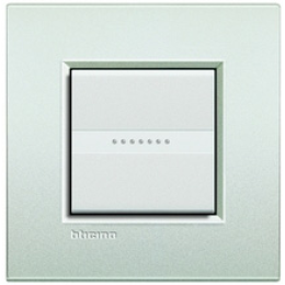 LNE4802PR Рамка LivingLight Air Белый жемчуг 2-модульная Bticino