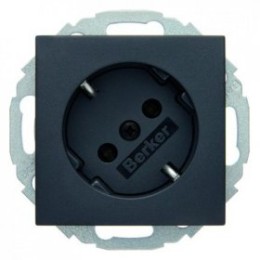 47271606 Штепсельная розетка SCHUKO 45° цвет: антрацит, матовый B.1/B.3/B.7 Glas Berker
