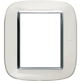 HB4826DB Рамка Axolute Овал Белая карамель 3+3 модуля Bticino