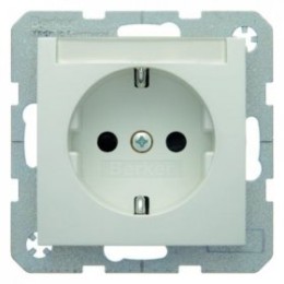 41498989 Штепсельная розетка SCHUKO с полем для надписей цвет: полярная белизна, с блеском S.1/B.3/B.7 Glas Berker