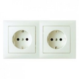 47208982 Штепсельная розетка SCHUKO, 2-местная с рамкой цвет: белый, с блеском S.1 Berker