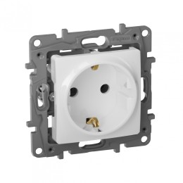 672221 Розетка 2К+З - немецкий стандарт - 16 А - 250 В~ - Etika - белый Legrand