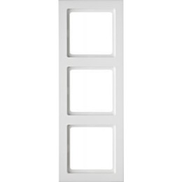 10136099 Рамка Q.3 Полярная белизна с эффектом бархата 3-постовая вертикальная Berker