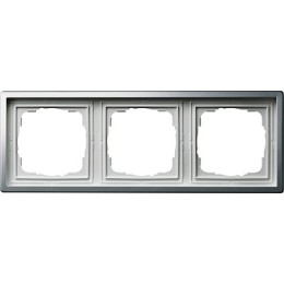 0213114 Рамка F100 Платина 3-постовая Gira