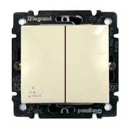 774198 Valena Переключатель промежуточный 10A IP44 Legrand