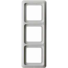 133009 Рамка с уплотнением IP44 Полярная белизна с блеском 3-постовая Berker