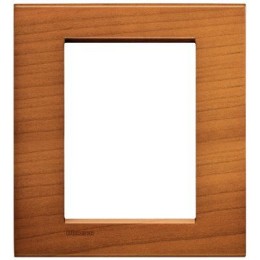 LNA4803LCA Рамка LivingLight Квадрат Американская вишня 3 модуля Bticino