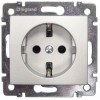 770121 Valena Розетка 1-ая с/з с защитными шторками Legrand