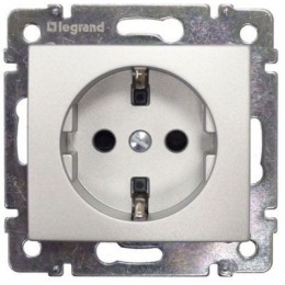 770121 Valena Розетка 1-ая с/з с защитными шторками Legrand