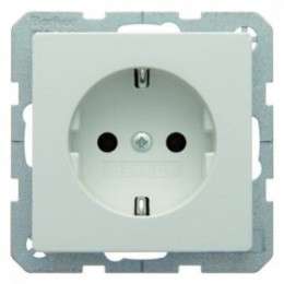 41436089 Штепсельная розетка SCHUKO цвет: полярная белизна, с эффектом бархата, Q.1 Berker