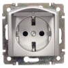 770122 Valena Розетка 1-ая с/з с крышкой Legrand