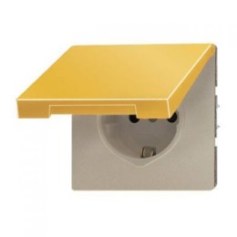 GO1520KL Розетка с заземлением с откидной крышкой Jung 16А/250В блеск золота LS серия