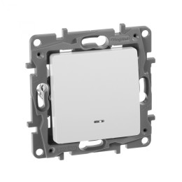 672203 Выключатель с подсветкой - Etika - 10 A - 250 В~ - белый Legrand